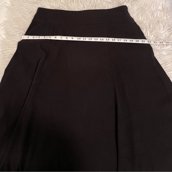 Gored black | Midi skirt - Picture 6 of 10